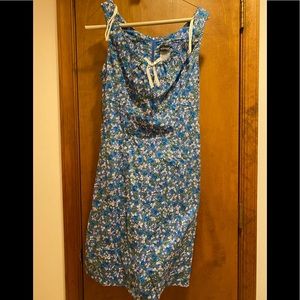 Splurge as 13 blue floral sleeveless dress